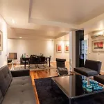 Chiado Deluxe Modern Feel 3 Bedroom * Lisbon