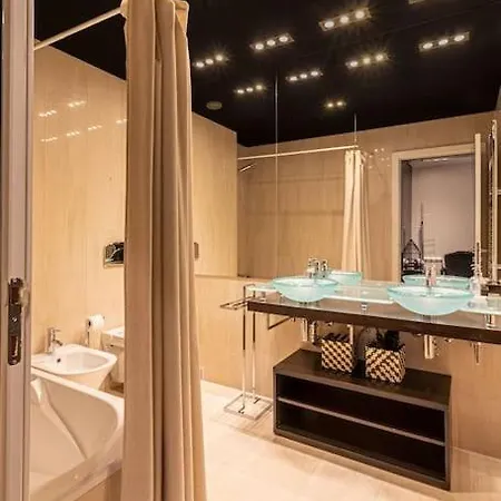 Chiado Deluxe Modern Feel 3 Bedroom Lizbona