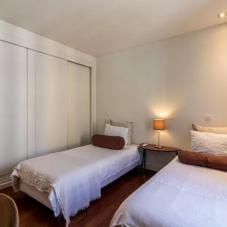 Chiado Deluxe Modern Feel 3 Bedroom Apartament Lizbona