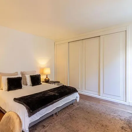 Chiado Deluxe Modern Feel 3 Bedroom Апартаменти Лісабон