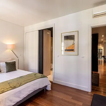 Chiado Deluxe Modern Feel 3 Bedroom *