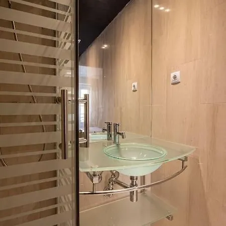 Chiado Deluxe Modern Feel 3 Bedroom Lizbona
