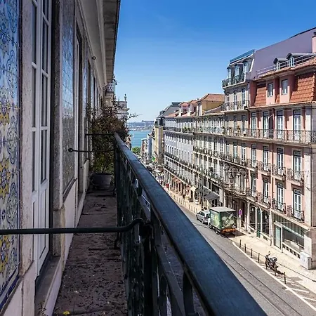 Апартаменты Chiado Deluxe Modern Feel 3 Bedroom *