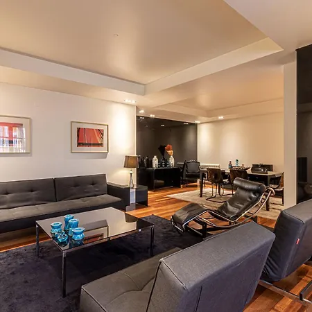 Chiado Deluxe Modern Feel 3 Bedroom Lizbona
