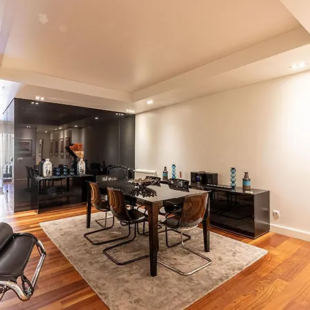 Chiado Deluxe Modern Feel 3 Bedroom Apartament Lizbona