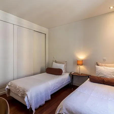 Chiado Deluxe Modern Feel 3 Bedroom