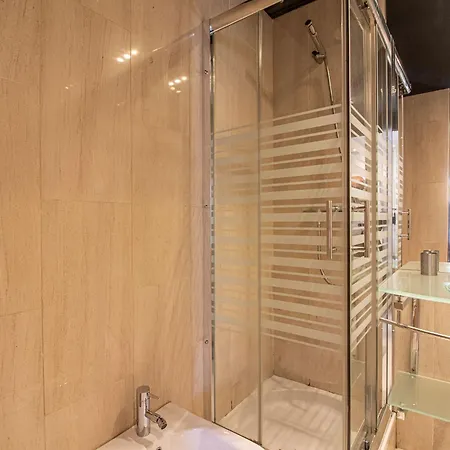 Chiado Deluxe Modern Feel 3 Bedroom Apartament
