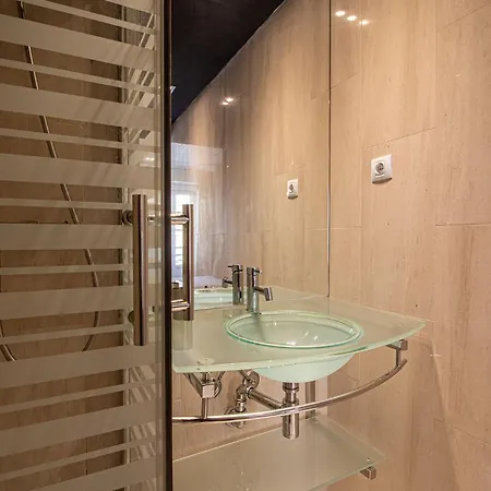 Chiado Deluxe Modern Feel 3 Bedroom Lizbona