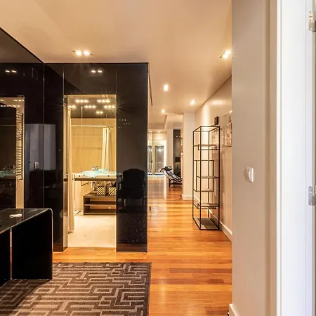 Chiado Deluxe Modern Feel 3 Bedroom Apartament *